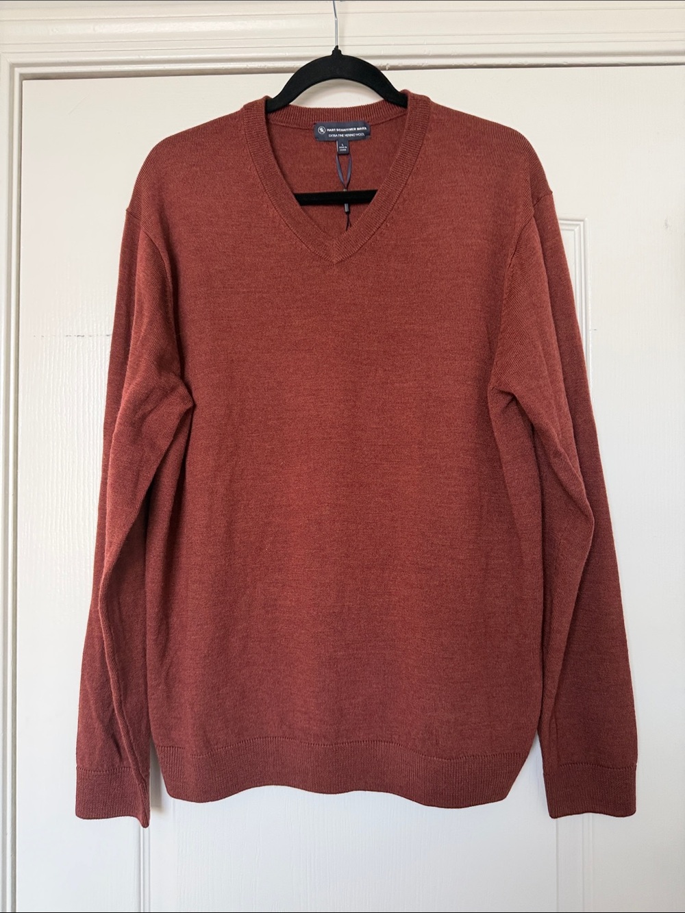 Hart Schaffner Marx 💯 merino wool Men's Rust V-Neck Sweater